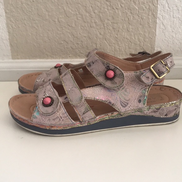 L'Artiste by Spring Step Multicolor Sandals - Picture 5 of 14
